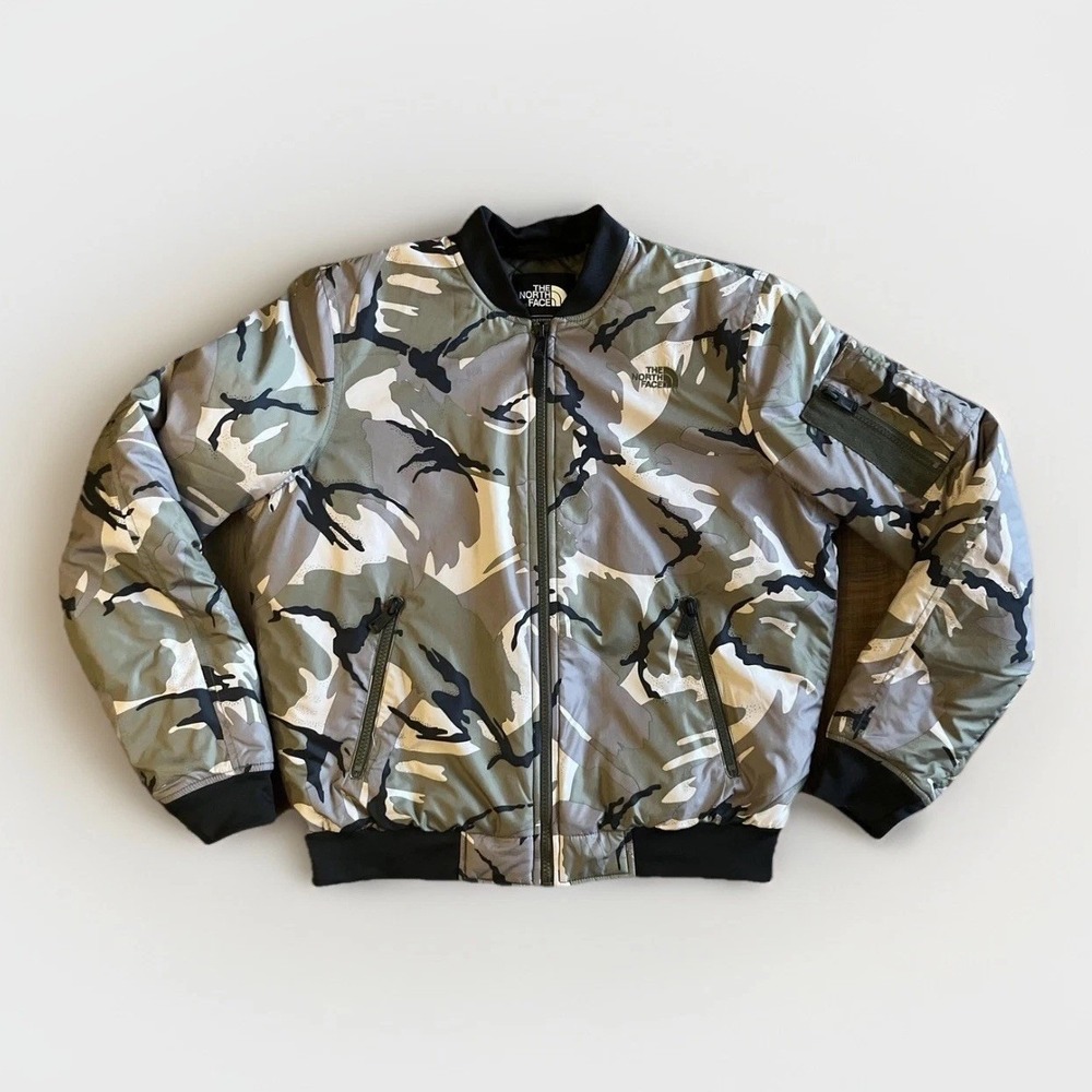 The North Face Jacket Womens Small Green Camo Bomber Quilted Lined Zip Insulated